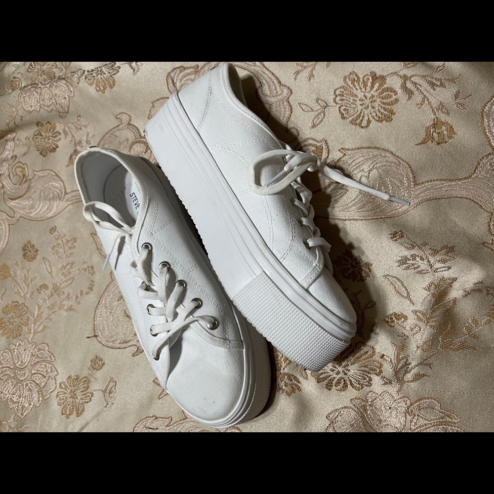 White Steve Madden platform shoes